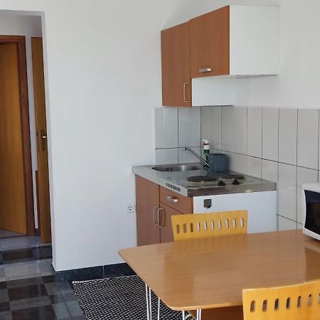 Apartment And Rooms Busa 3 Senj  Phòng bức ảnh